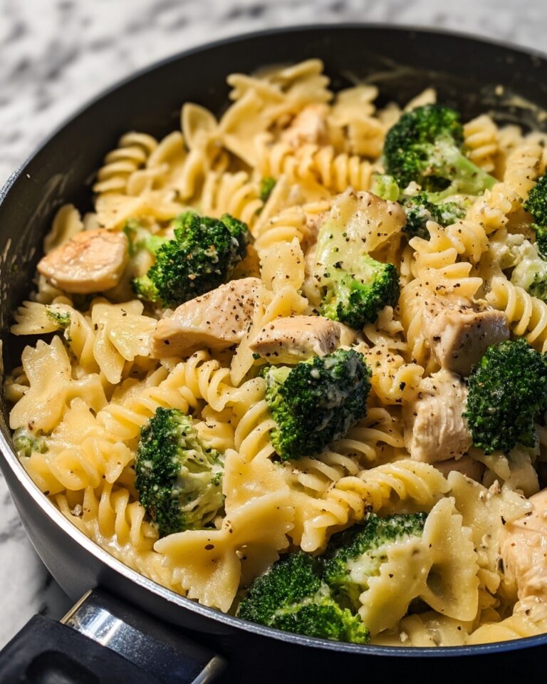 Cheesy Garlic Chicken and Broccoli Pasta Recipe