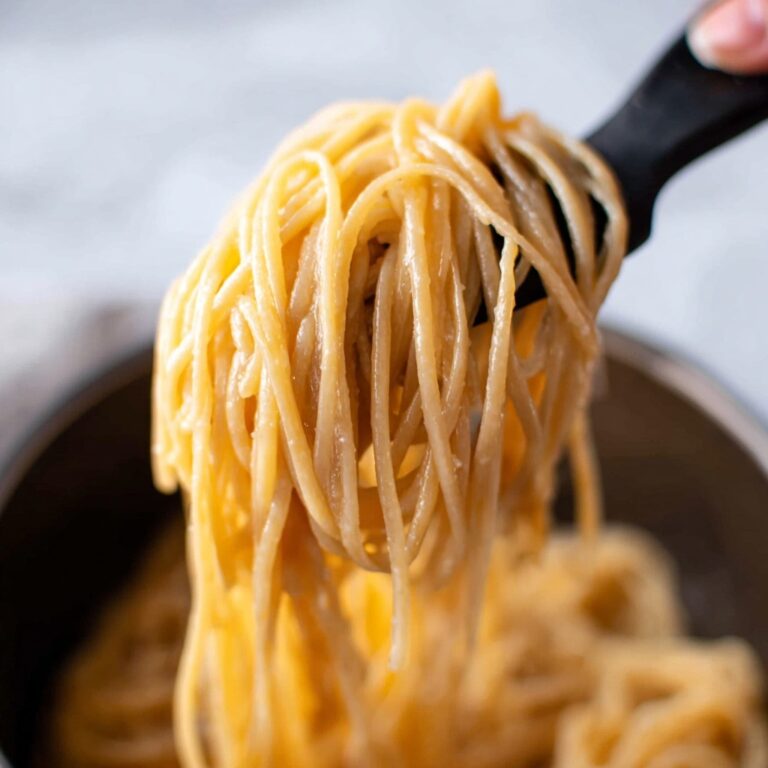 Easy Homemade Fettuccine Alfredo Recipe